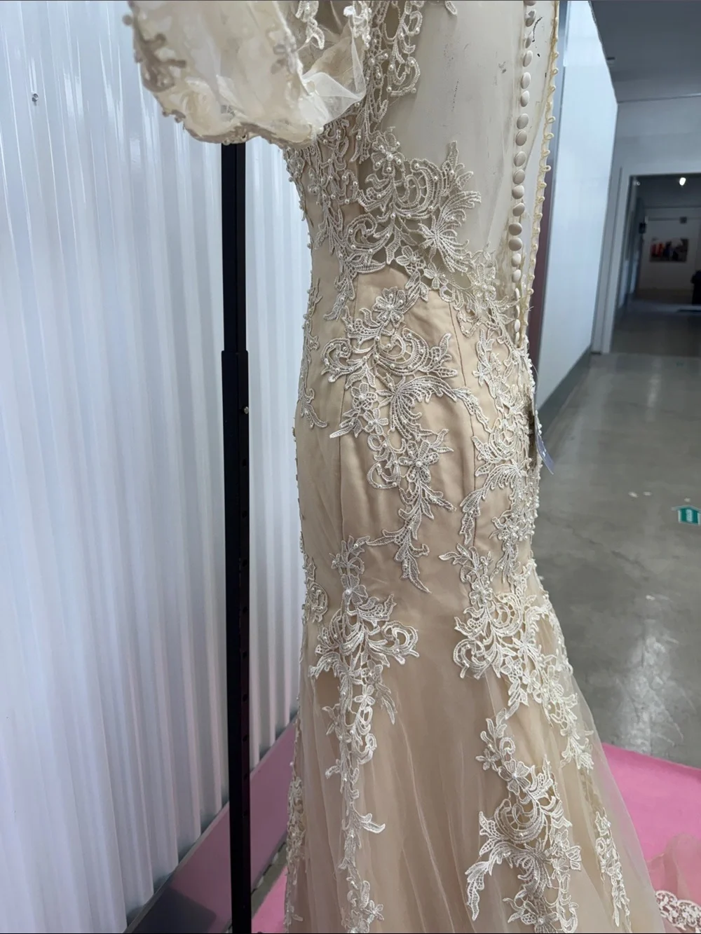 Elegant Lace Long Sleeve Dress - Picture 7 of 17